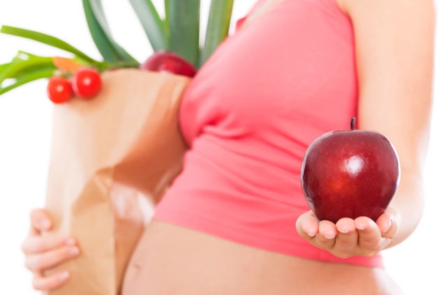 Hamileler hangi dönemde ayda nasıl beslenmeli yemeli?