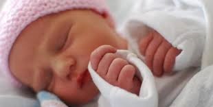 Erken Doğan Bebeklerde Miyop Riski Bulunuyor