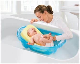 Yeni Doğan Bebeğe Banyo Yaptırmak